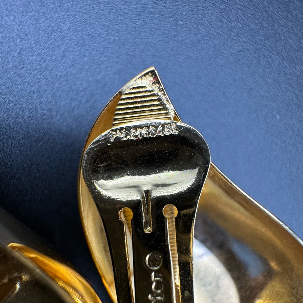 Dior 18K GOLD PLATED STAMPED SCULPTURAL EARRINGS - Picture 12 of 17